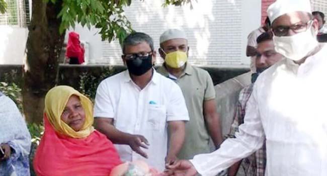 নাটোরে কোয়ারেন্টাইন মুক্ত ২২৬ জন, খাদ্য বিতরণ