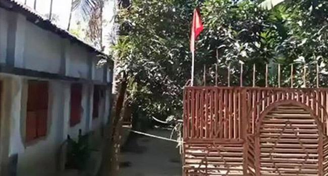 নাটোরের বাগাতিপাড়ায় ৭ বাড়ি লকডাউন, বাড়িতে লাল পতাকা