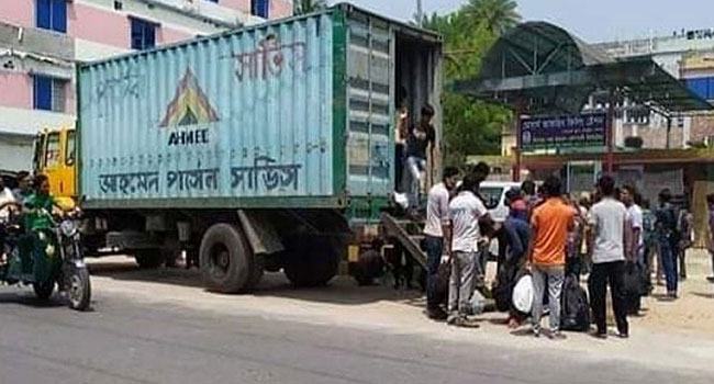 এখনো শহর ছাড়ছে মানুষ