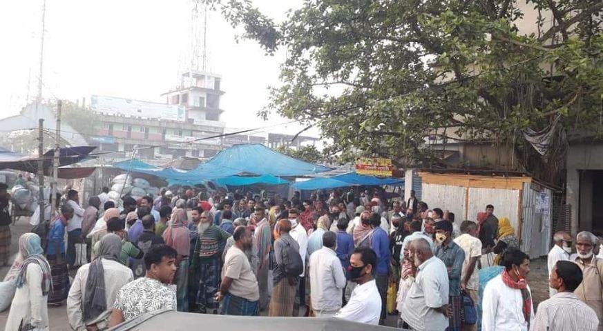 বগুড়ার বড় বাজারগুলোতে মানা হচ্ছেনা সরকারের বিধি-নিষেধ