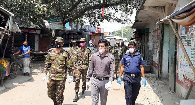 মতলবে সেনা টহল জোরদার, ভ্রাম্যমান আদালতে জরিমানা