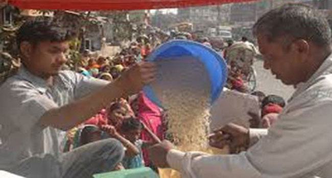 ১০ টাকা কেজিতে মাসে ৩০ কেজি চাল পাবে ৫০ লাখ পরিবার