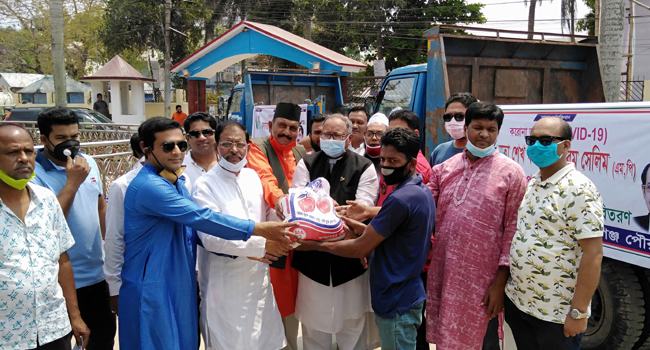 গোপালগঞ্জে ১৩৫০০ পরিবারের খাদ্য সামগ্রী বিতরণ