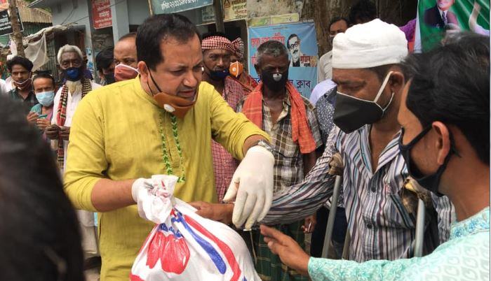 নবীনগরে দেড় হাজার পরিবারের পাশে বিএনপি নেতা সাঈদ