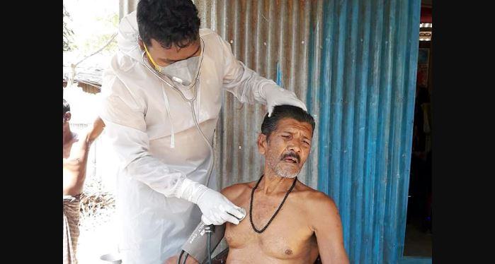 পাংশায় চিকিৎসা দিতে গ্রামে গ্রামে ভ্র্যমমাণ মেডিকেল টিম