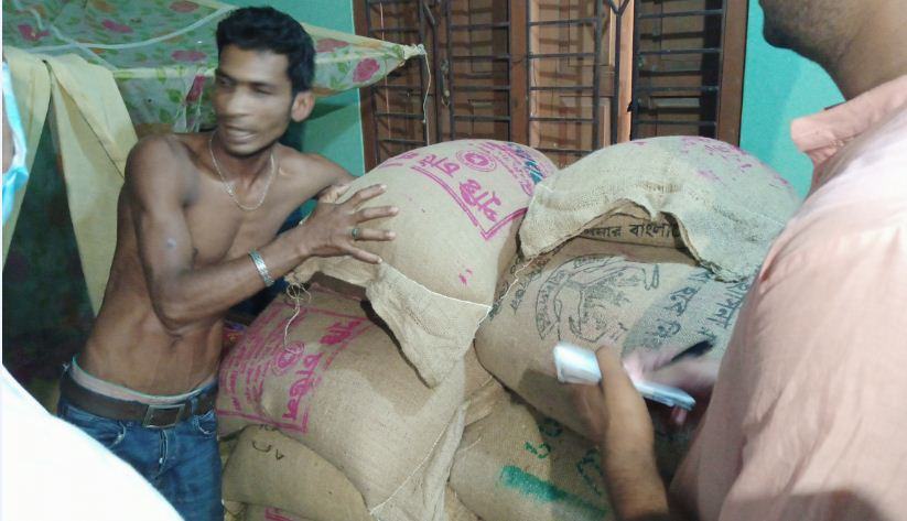 ব্যবসায়ীর ঘরের মেঝে থেকে ৩৮ বস্তা চাল উদ্ধার