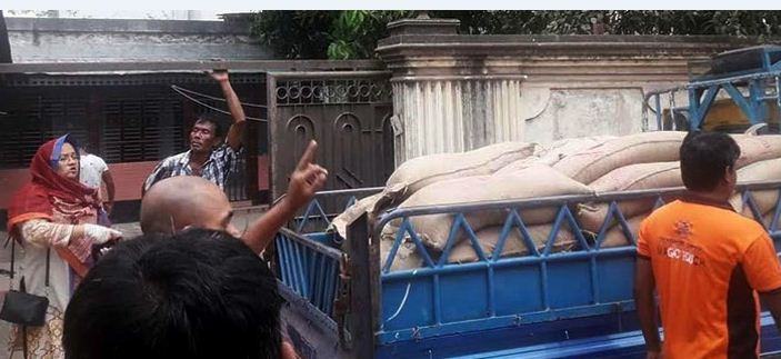 চাঁদপুরে মহিলা ভাইস চেয়ারম্যানের বাসা থেকে ২ টন ত্রাণের চাল উদ্ধার