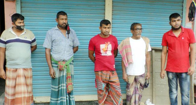 অবৈধভাবে টিসিবির তেল বিক্রি, ৫ জনের ৭০ হাজার টাকা জরিমানা