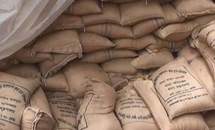 তিন বছর ধরে চাল উঠছে, জানেন না কার্ডধারীরা