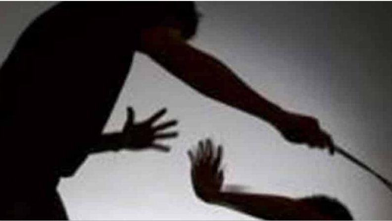 শালিশের নামে শিক্ষিকাকে মারধর করেছেন ইউপি সদস্য