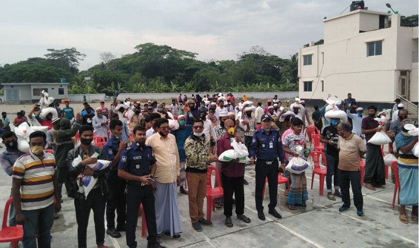 ৯০০ পরিবার পেল প্রধানমন্ত্রীর মানবিক সহায়তা