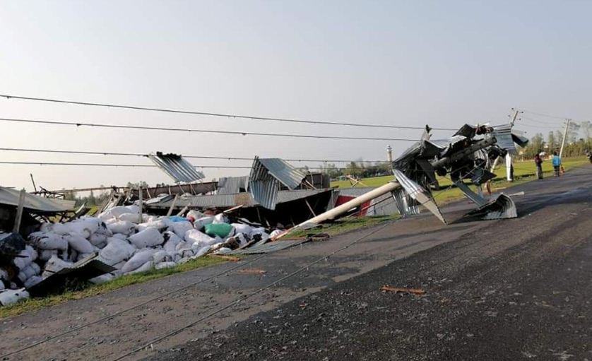 টাঙ্গাইলে ঝড় ও শীলাবৃষ্টিতে ব্যাপক ক্ষতি