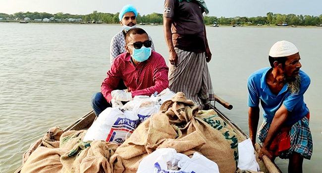 নয়া দিগন্তে সংবাদ প্রকাশের জেরে খাদ্য নিয়ে দ্বীপচরে ইউএনও