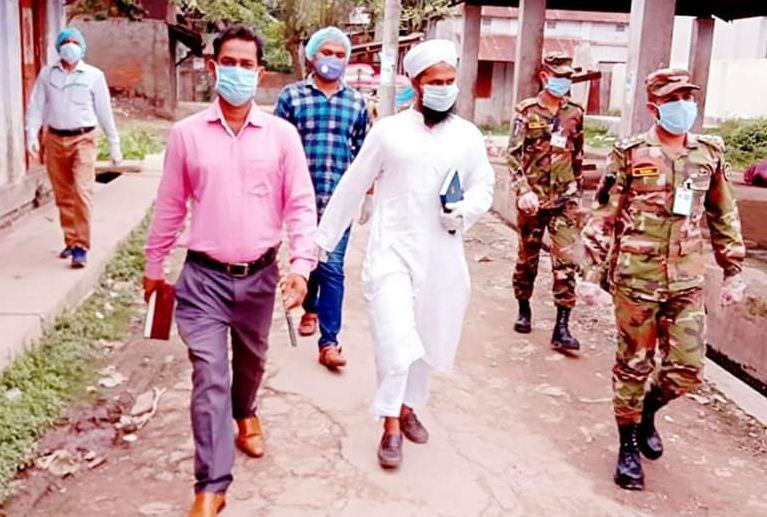 কটিয়াদীতে ম্যাজিস্ট্রেট সেনাবাহিনী ও পুলিশের যৌথ অভিযান