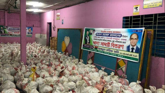 ফেনী-৩ আসনের ১২ শতাধিক পরিবারের পাশে বিএনপি নেতা জনি