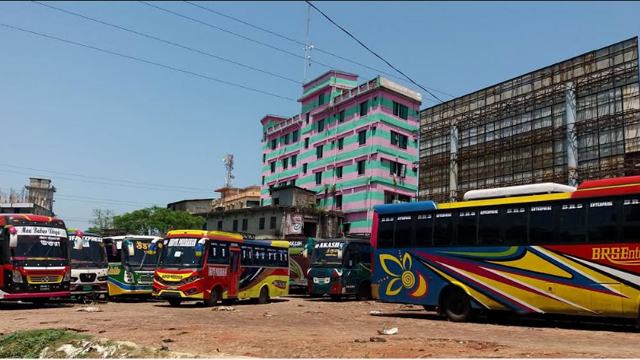কষ্টে দিন কাটছে পরিবহন শ্রমিকদের