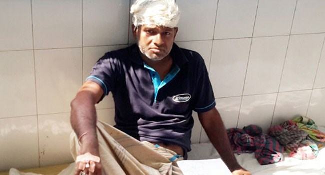 মাদক বিক্রয়ে বাধা দেয়ায় যুবককে কুপিয়ে জখম