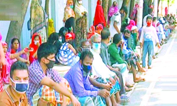 গায়ে গরম পানি ঢেলে দেয়ার হুমকি দেন কাউন্সিলর
