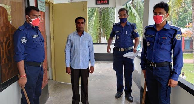নাজিরপুরে চাল বিতরণে অনিয়ম, ডিলারের কারাদণ্ড