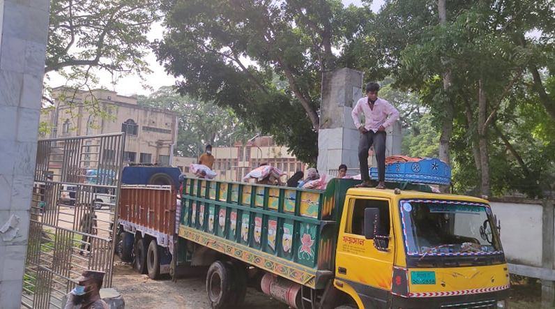 বেনাপোল দিয়ে ৩৮ দিন পর আমদানি বাণিজ্য চালু
