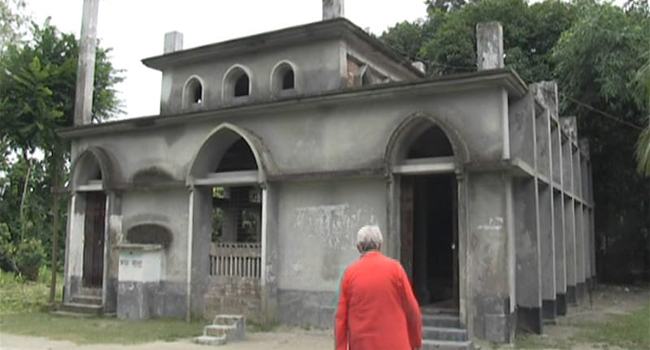 করোনা পরিস্থিতিতে পরিবার নিয়ে কষ্টে আছেন ইমাম-মুয়াজ্জিন ও হাফেজরা