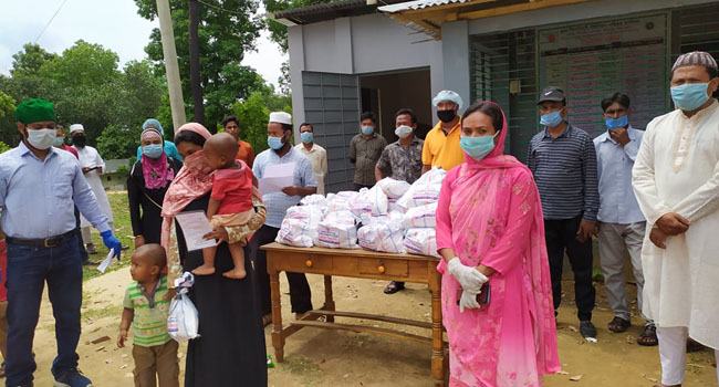 মানিকছড়িতে প্রশাসনের উদ্যোগে শিশুখাদ্য বিতরণ