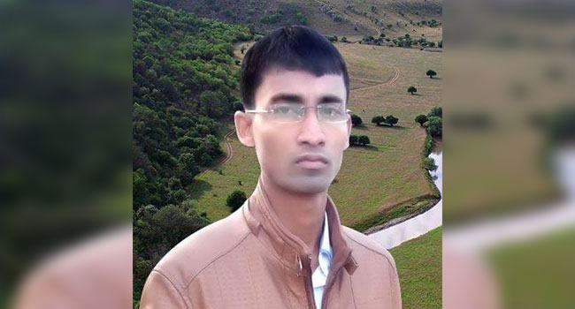ছাত্রীকে নিয়ে উধাও স্কুলশিক্ষক!