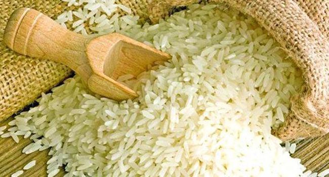 বরিশালে জেলেদের চাল চেয়ারম্যানের পেটে !