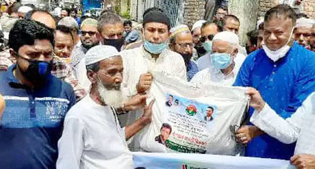 ফেনী-১ আসনে দুস্থদের মাঝে বিএনপির খাদ্য সামগ্রী বিতরণ