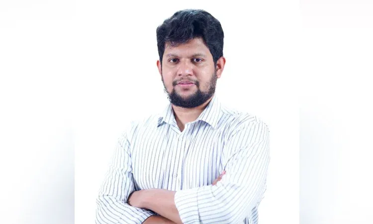 দেশবাসীকে তথ্য উপদেষ্টার ঈদের শুভেচ্ছা