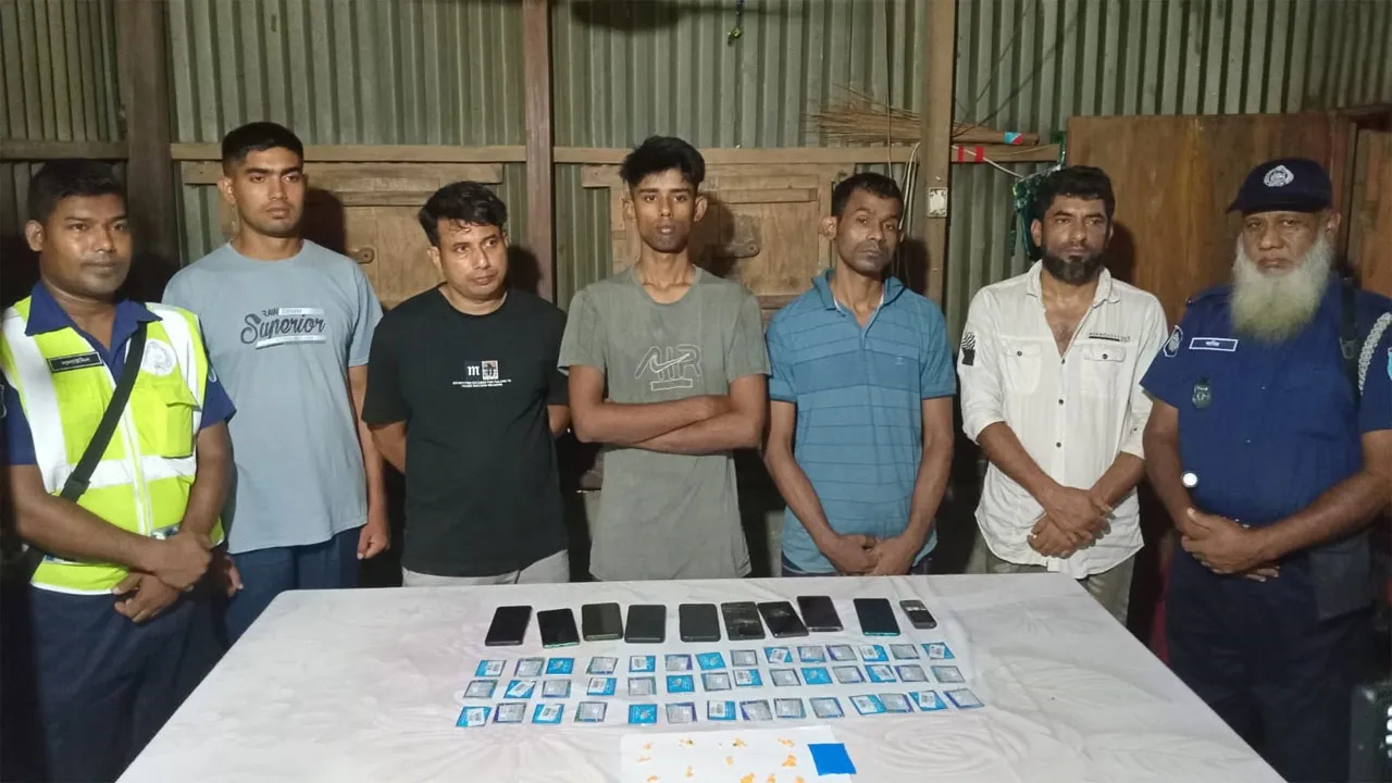 ফরিদপুরে জুয়ার মাধ্যমে বিদেশে টাকা পাচারকারী ৫ প্রতারক আটক