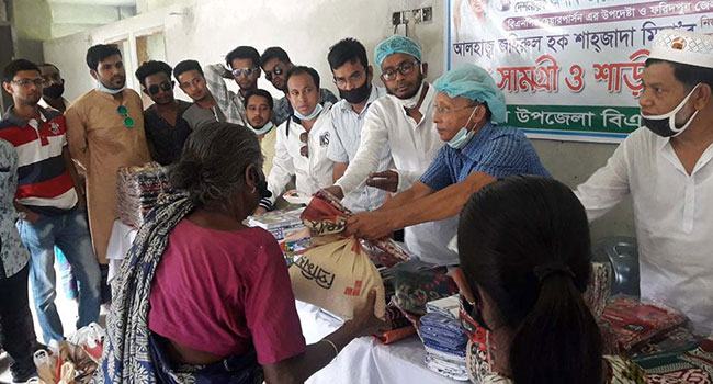 ফরিদপুরে ১৮ শ’ পরিবারের মাঝে বিএনপি নেতা শাহজাদা মিয়ার খাদ্য সামগ্রী ও উপহার বিতরণ