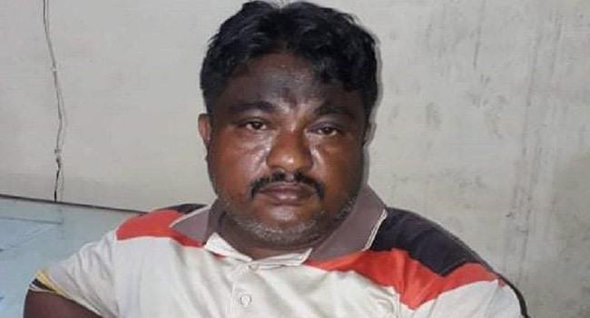 বাস থামিয়ে চাঁদাবাজি, বহিষ্কৃত শ্রমিক লীগ নেতা ঝটিকা শাহীন গ্রেফতার