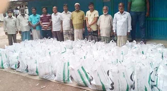 ১০ হাজার পরিবারের মাঝে মিরসরাই বিএনপির ত্রাণ বিতরণ