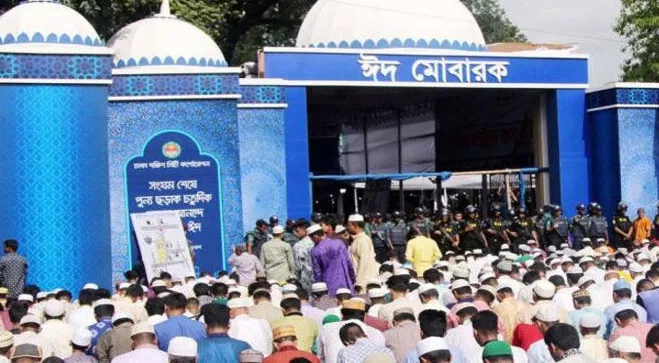 জাতীয় ঈদগাহে ঈদুল ফিতরের প্রধান জামাত অনুষ্ঠিত