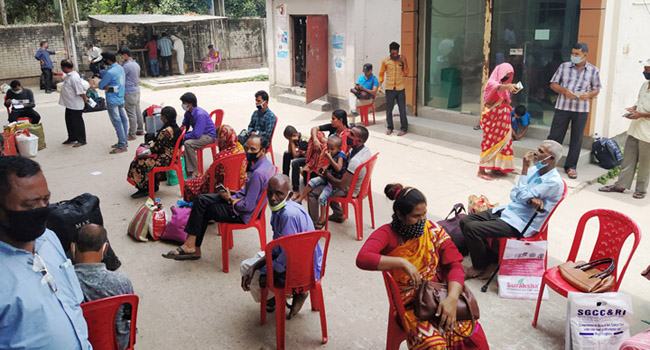 বেনাপোলে ভারতফেরতদের পাঠানো হলো কোয়ারেন্টাইনে