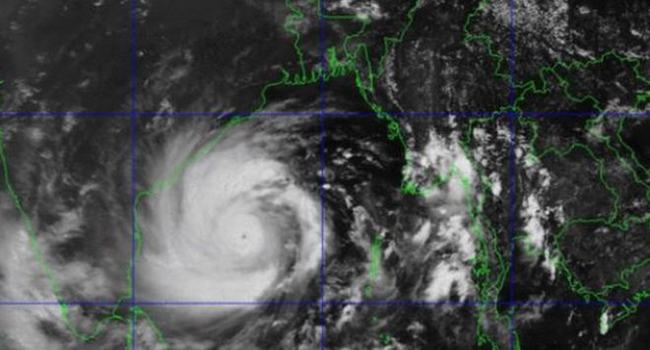 আমফান ‘অতি প্রবল’ হয়ে আসছে বাংলাদেশের দিকেই