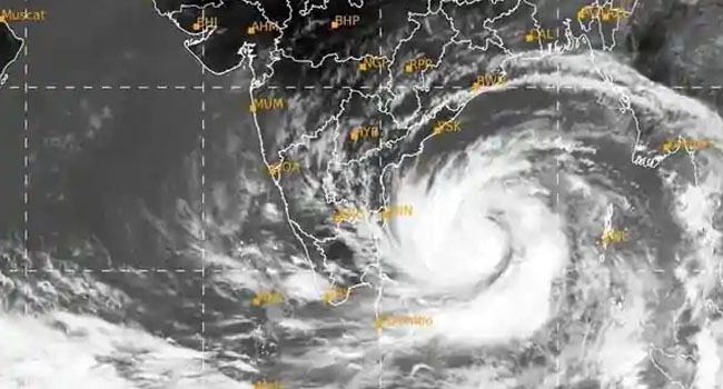 আমতলী ১১১টি আশ্রয়কেন্দ্র প্রস্তুত, চরম আতংকে মানুষ