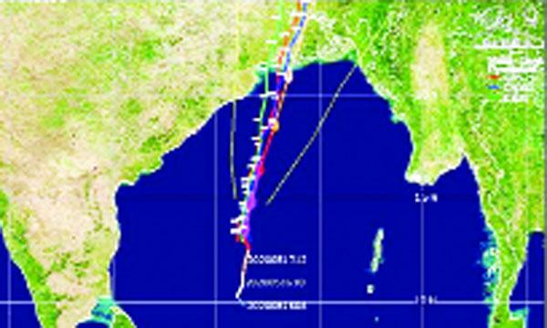 প্রবল গতিতে আমফান