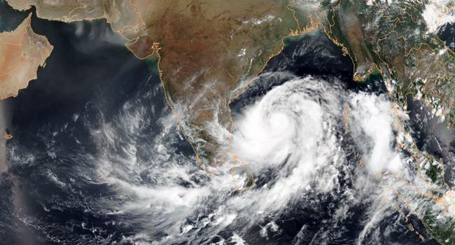 জলোচ্ছাসের আতঙ্কে নদী তীরবর্তী এলাকার বাসিন্দারা