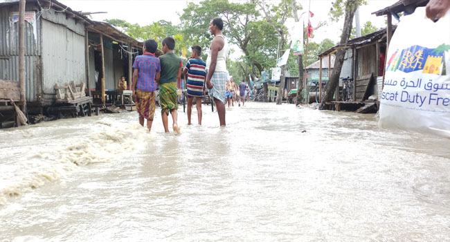 অস্বাভাবিক জোয়ারে হাতিয়ার নিম্মাঞ্চল প্লাবিত