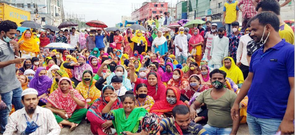 বেতন বোনাসের দাবিতে পোশাক শ্রমিকদের বিক্ষোভ অব্যাহত