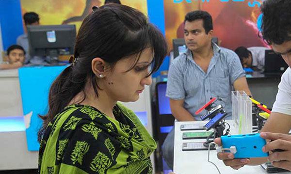 স্মার্টফোন শিল্পে চ্যালেঞ্জ ও সম্ভাবনা