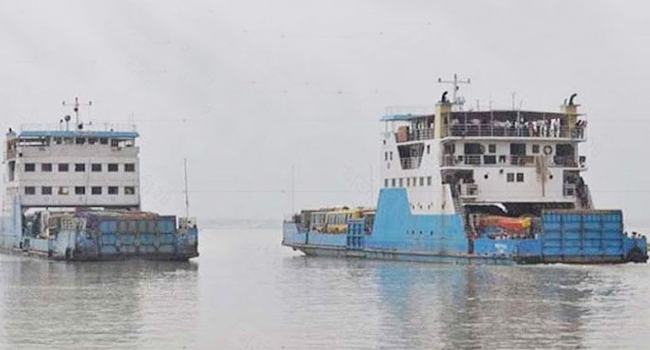 দৌলতদিয়া-পাটুরিয়া নৌরুটে ফেরি চলাচল স্বাভাবিক