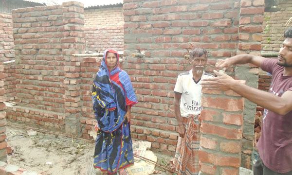 নির্মিত হচ্ছে কাজিপুরে মাবিয়ার স্বপ্নের ঘর