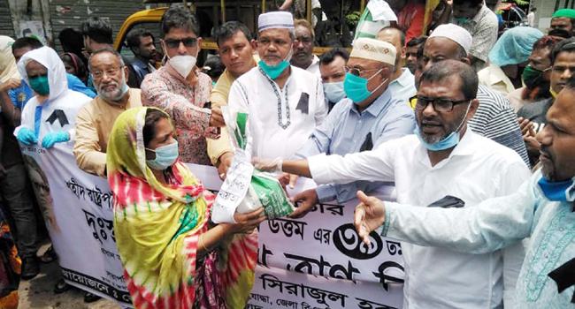 জিয়াউর রহমানের শাহাদাৎবার্ষিকতে জামালপুরে বিএনপির ত্রাণ বিতরণ