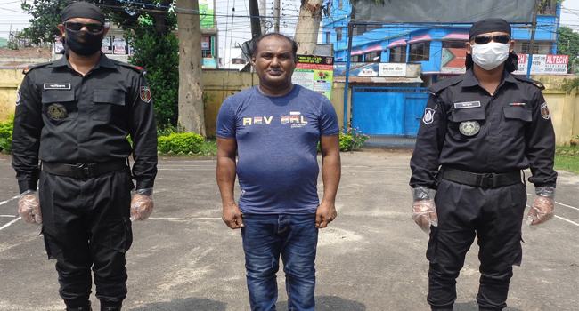 ব্রাহ্মণবাড়িয়ায় বিদেশী রিভলবারসহ তালিকাভুক্ত সন্ত্রাসী গ্রেপ্তার