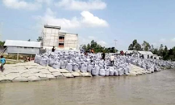 দেওয়ানগঞ্জে আগাম বন্যা, নদী ভাঙনে হুমকির মুখে বাহাদুরাবাদ নৌ-থানা