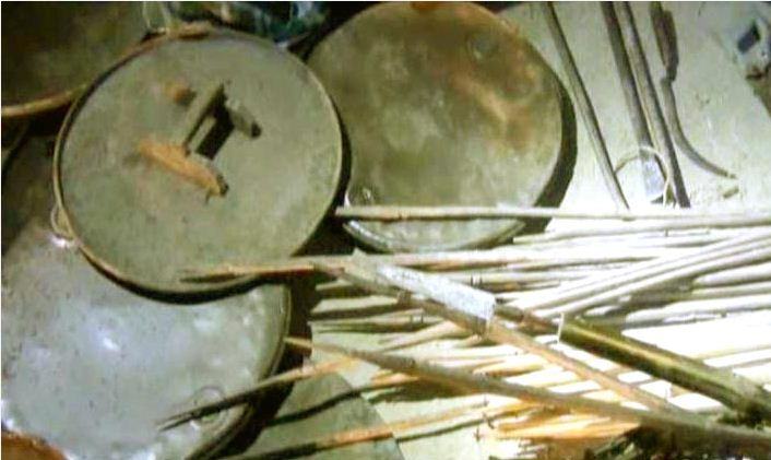 ভাঙ্গায় মাতুব্বরের বাড়ি থেকে উদ্ধার হলো ৬৫টি ঢাল সড়কি
