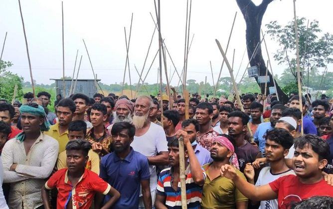 সোনারগাঁওয়ে চাঁদাবাজিকে কেন্দ্র করে সংঘর্ষ, পুলিশের টিয়ারসেল নিক্ষেপ